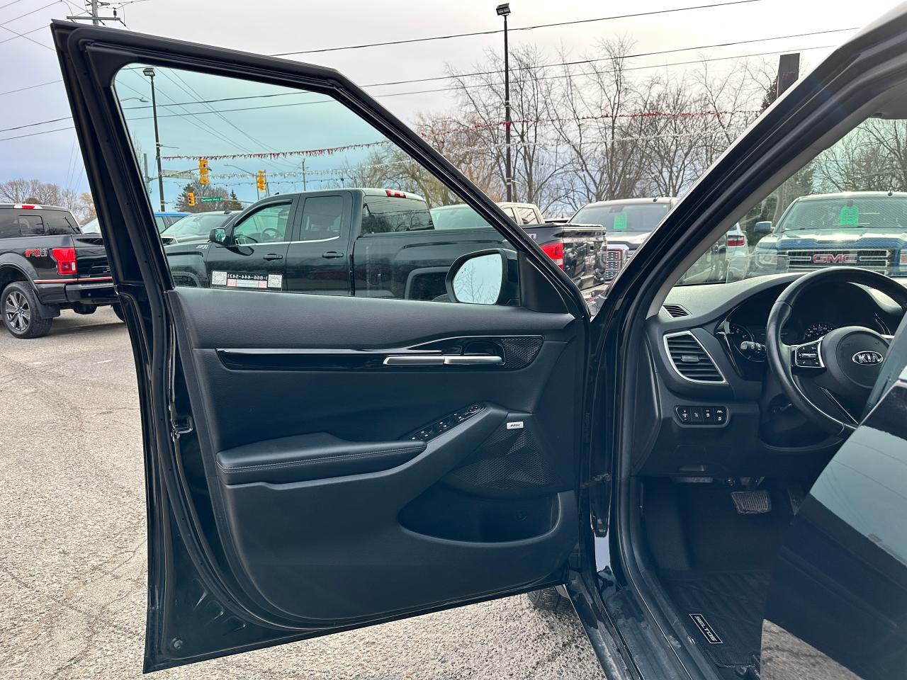 2021 Kia Seltos SX-Turbo AWD HTD/CLD-LTHR Sunroof NAV BackupCam XM Photo