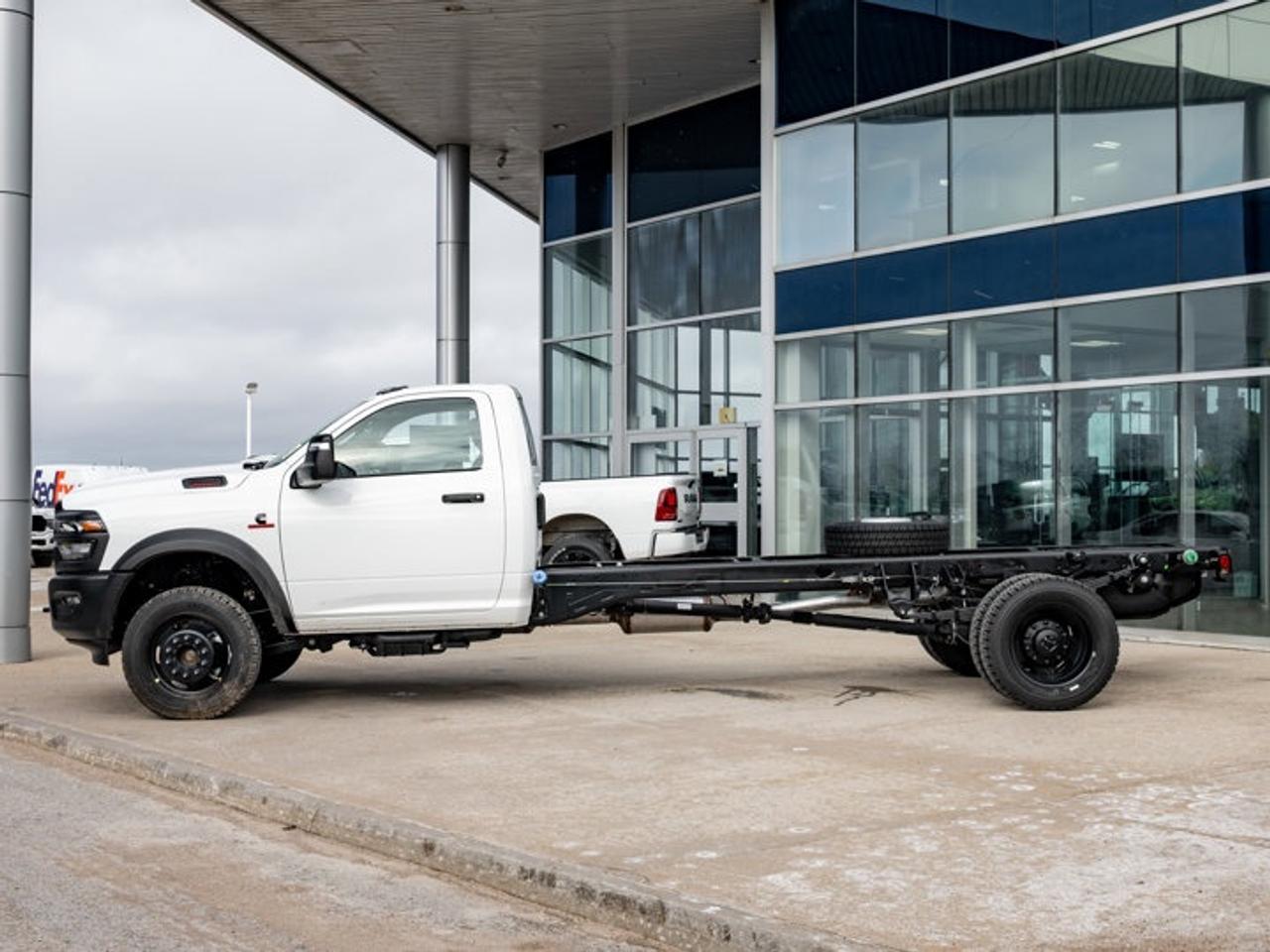 2026 RAM 5500 Chassis Tradesman Photo4