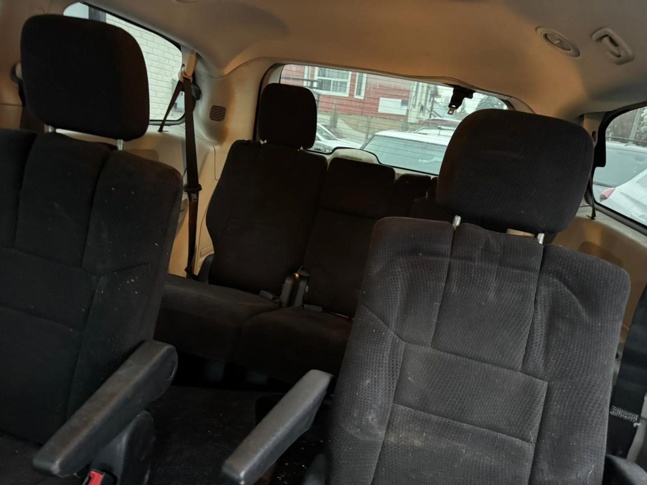 2012 Dodge Grand Caravan SXT Photo4