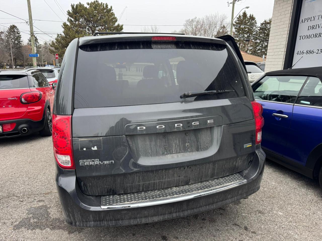 2012 Dodge Grand Caravan SXT Photo2