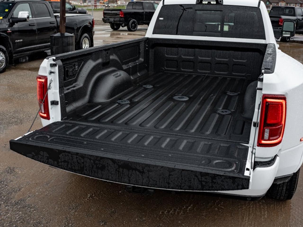 2026 RAM 3500 Limited Photo
