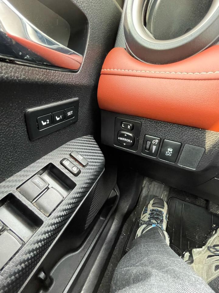 2015 Toyota RAV4 LIMITED  Photo