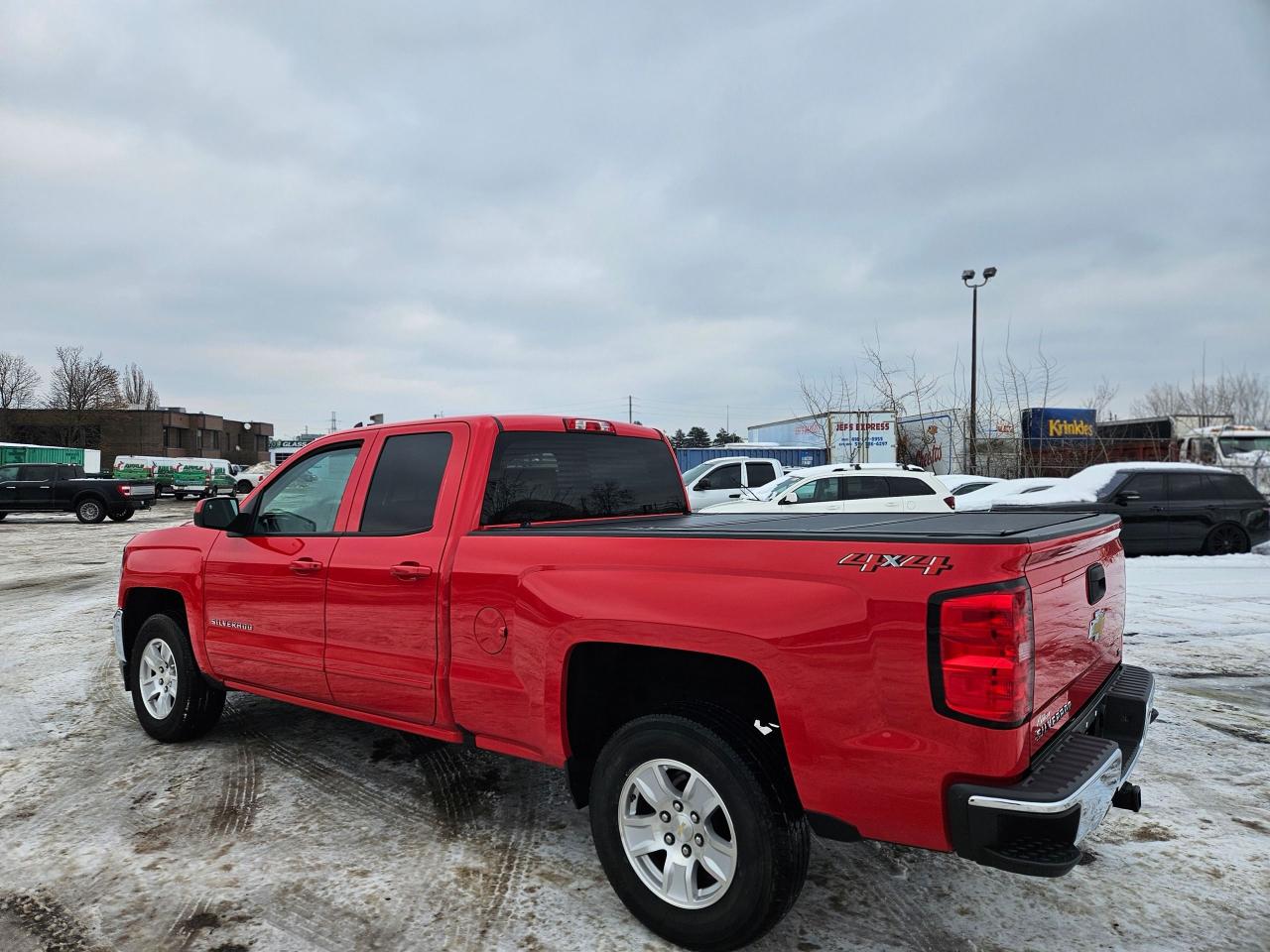 2018 Chevrolet Silverado 1500 LT Photo2