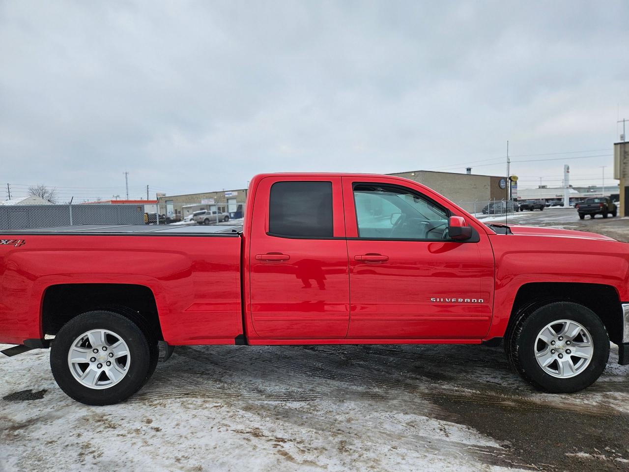 2018 Chevrolet Silverado 1500 LT Photo