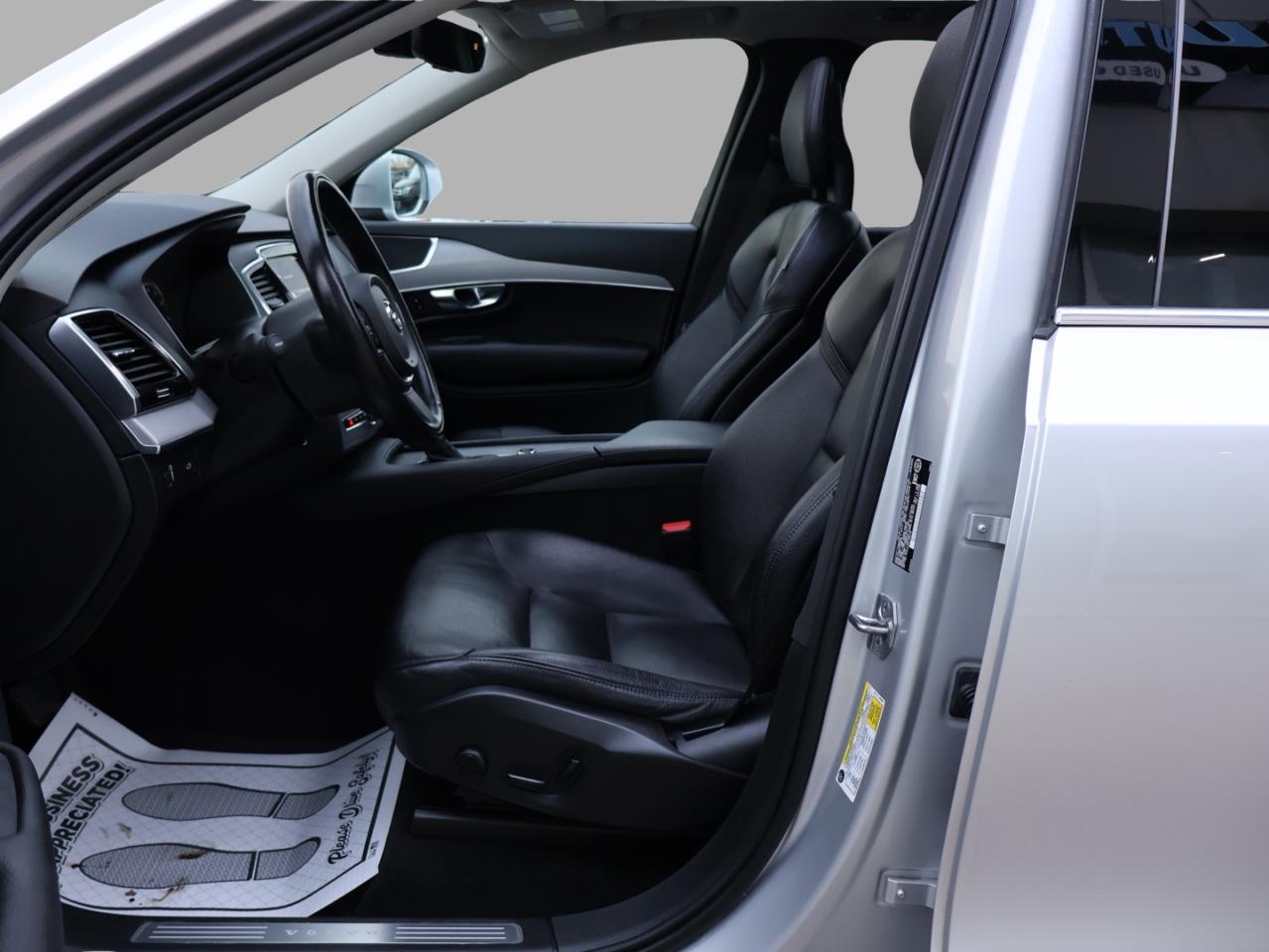 2020 Volvo XC90 T6 MOMENTOUM AWD CERTIFIED *7 SEATS*2nd WINTER* CAMERA NAV BLUETOOTH LEATHER HEATED SEATS PANO ROOF CRUISE ALLOYS Photo