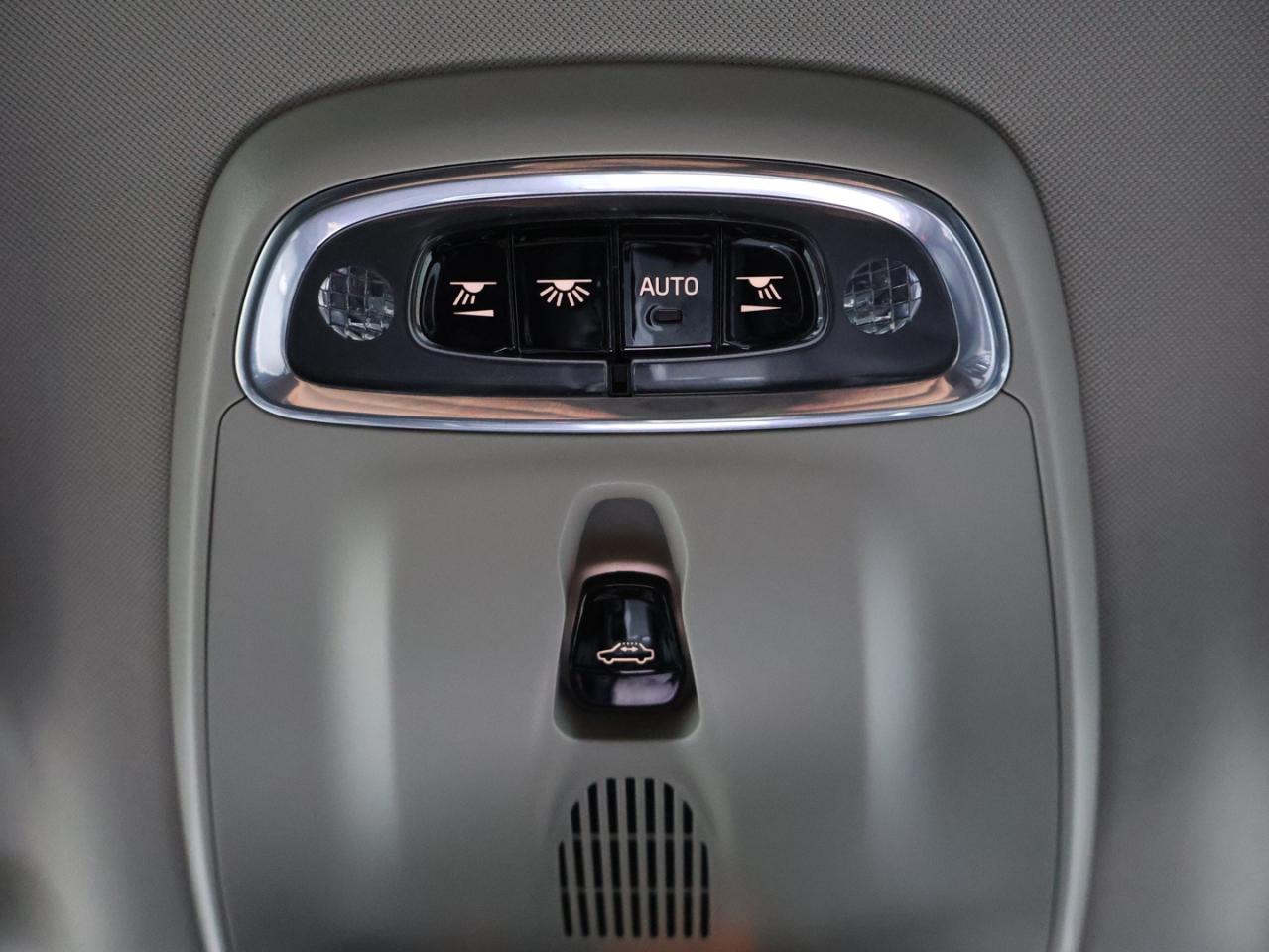 2020 Volvo XC90 T6 MOMENTOUM AWD CERTIFIED *7 SEATS*2nd WINTER* CAMERA NAV BLUETOOTH LEATHER HEATED SEATS PANO ROOF CRUISE ALLOYS Photo