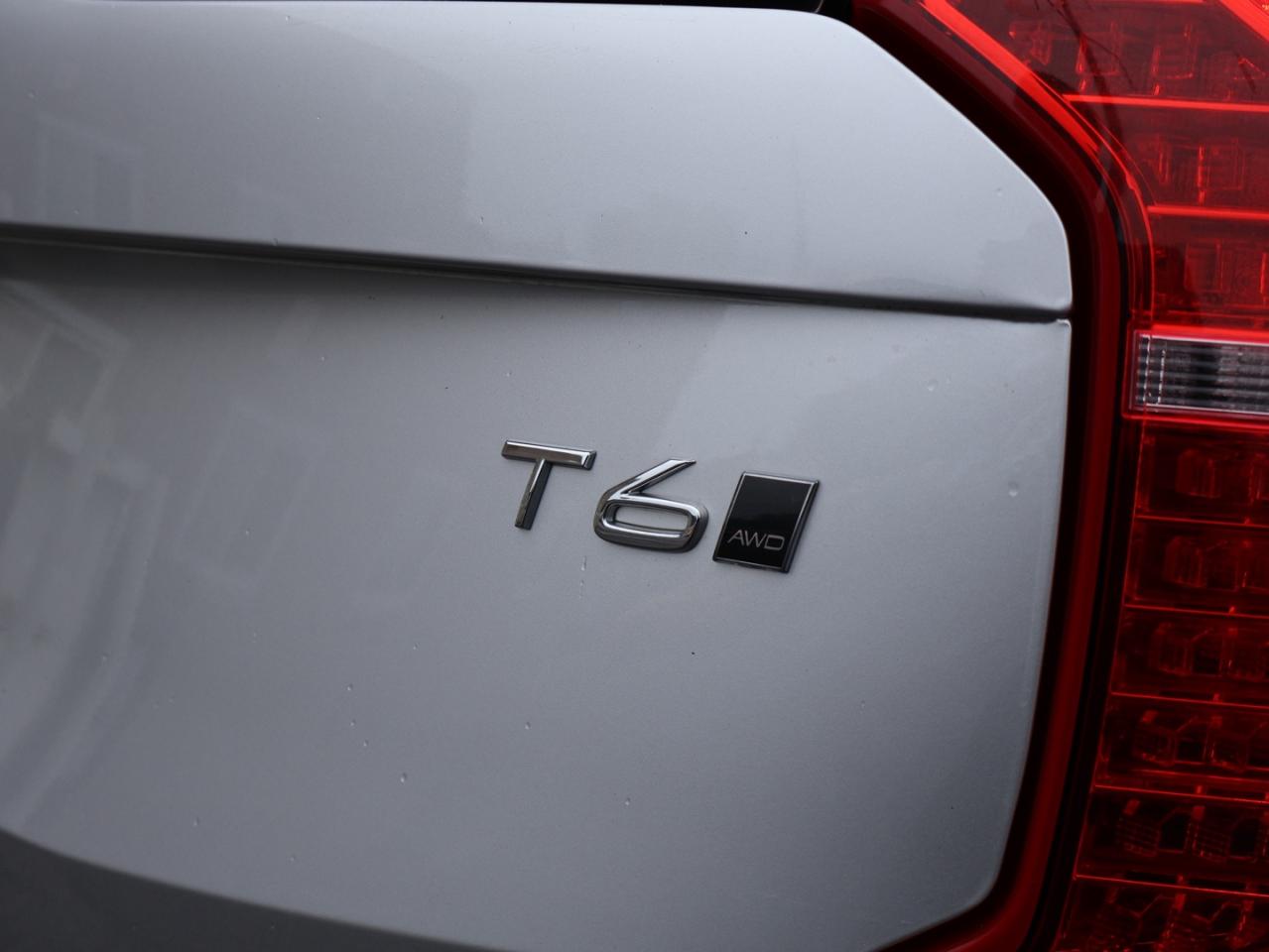 2020 Volvo XC90 T6 MOMENTOUM AWD CERTIFIED *7 SEATS*2nd WINTER* CAMERA NAV BLUETOOTH LEATHER HEATED SEATS PANO ROOF CRUISE ALLOYS Photo