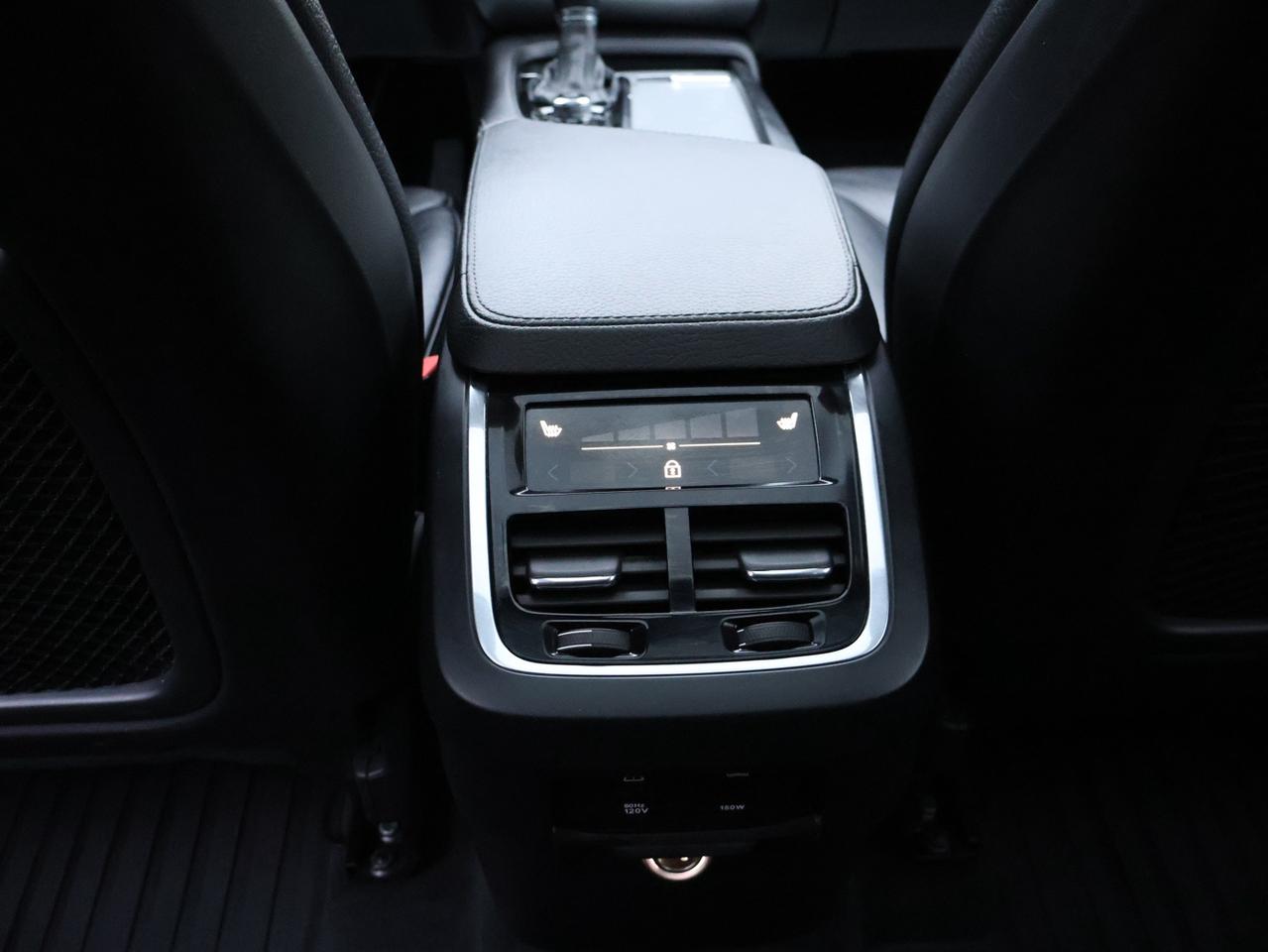 2020 Volvo XC90 T6 MOMENTOUM AWD CERTIFIED *7 SEATS*2nd WINTER* CAMERA NAV BLUETOOTH LEATHER HEATED SEATS PANO ROOF CRUISE ALLOYS Photo