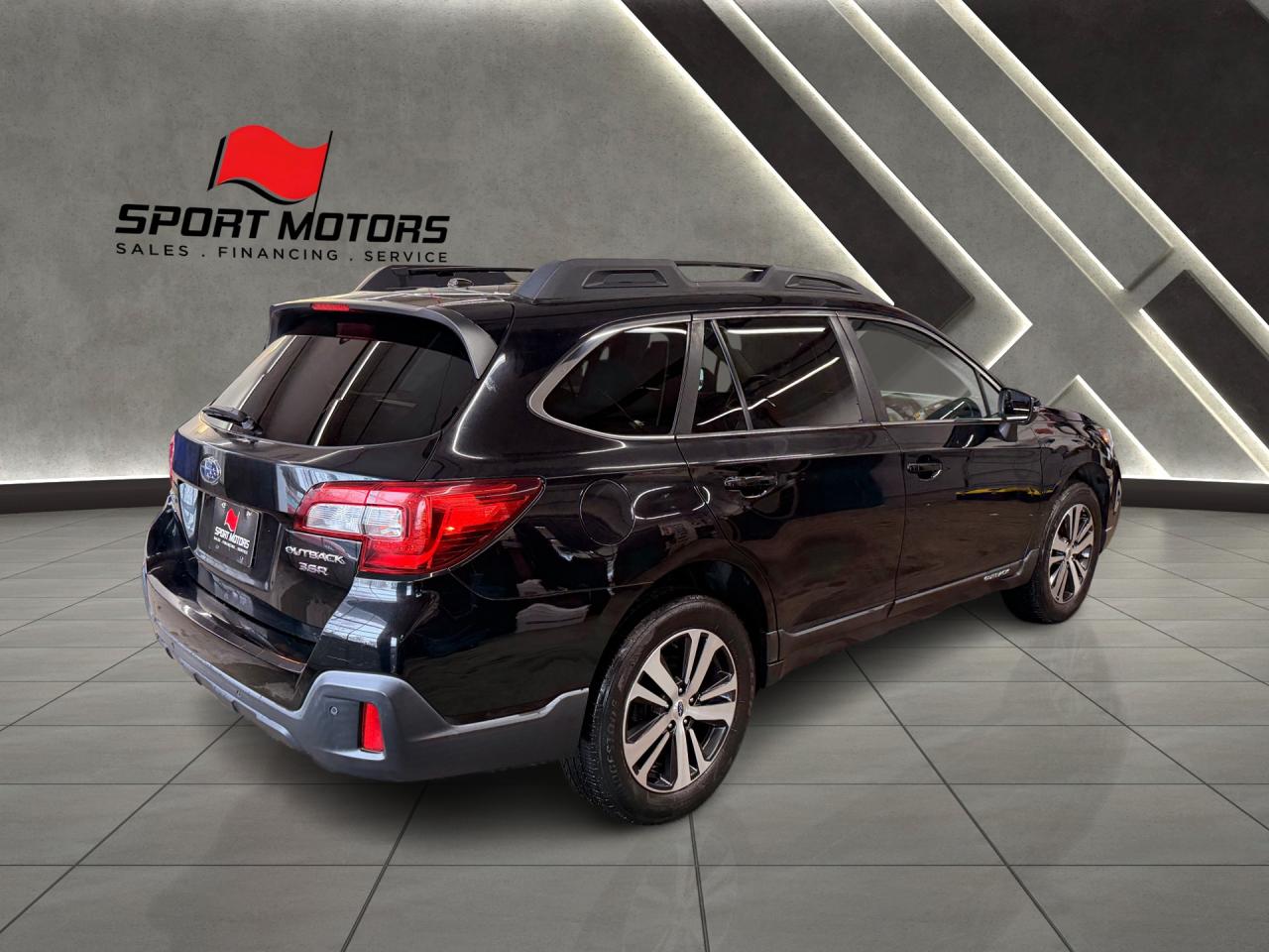 2018 Subaru Outback 3.6R Limited w/EyeSight+Roof+CLEAN CARFAX Photo