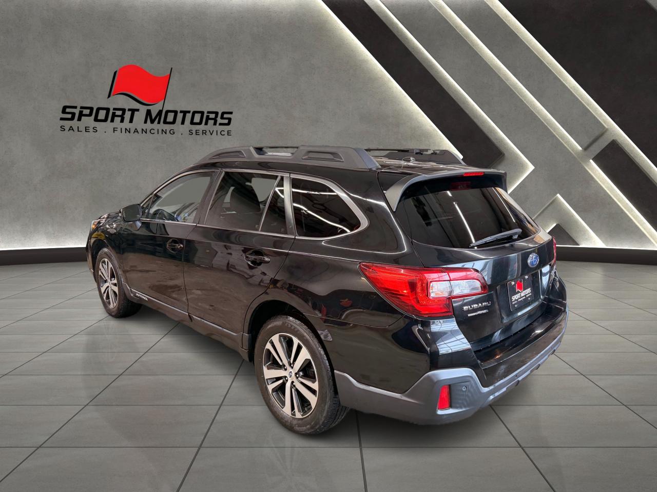 2018 Subaru Outback 3.6R Limited w/EyeSight+Roof+CLEAN CARFAX Photo