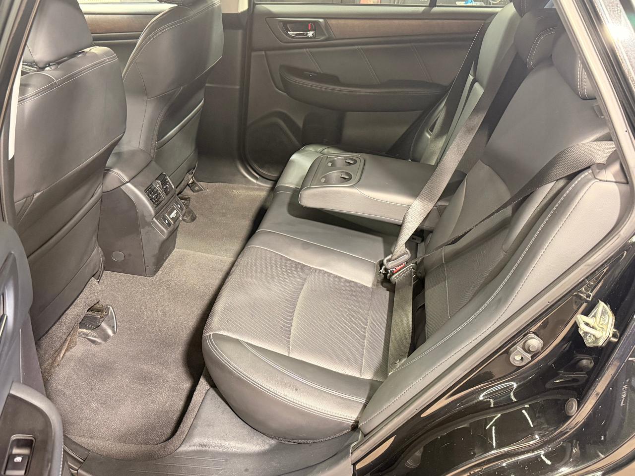 2018 Subaru Outback 3.6R Limited w/EyeSight+Roof+CLEAN CARFAX Photo29