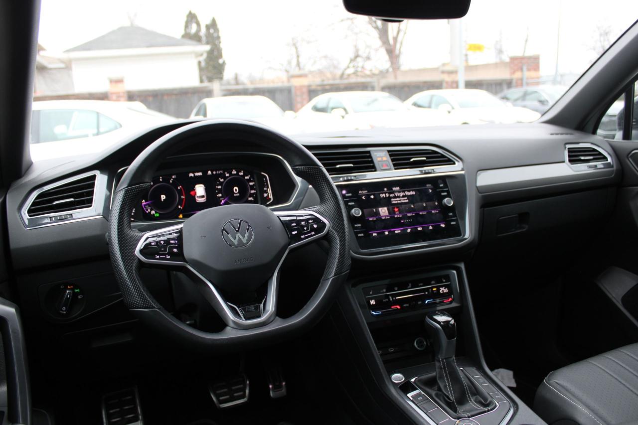 2023 Volkswagen Tiguan Comfortline R-Line Black Edition Photo