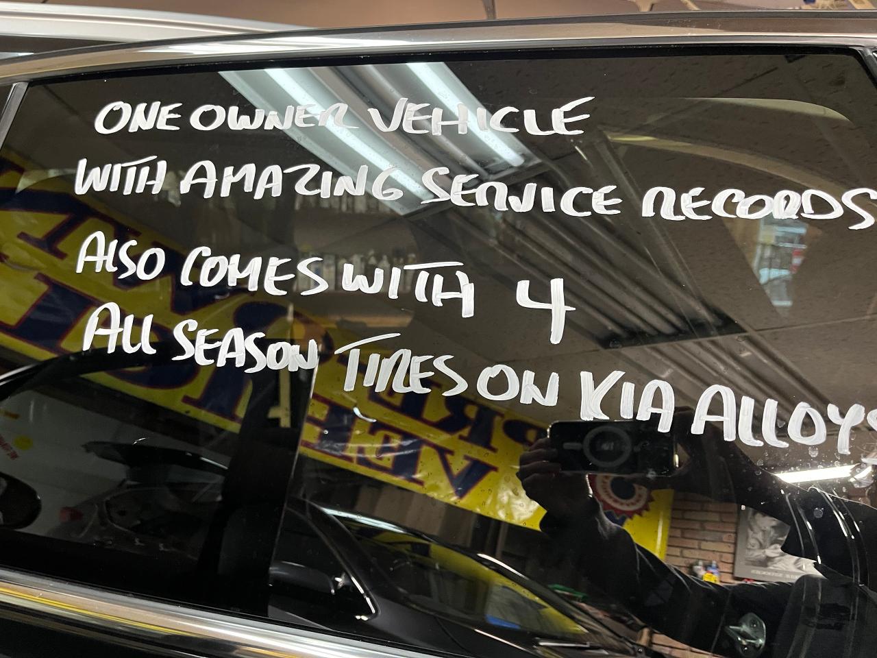 2017 Kia Sorento AWD 4dr LX Turbo Photo2