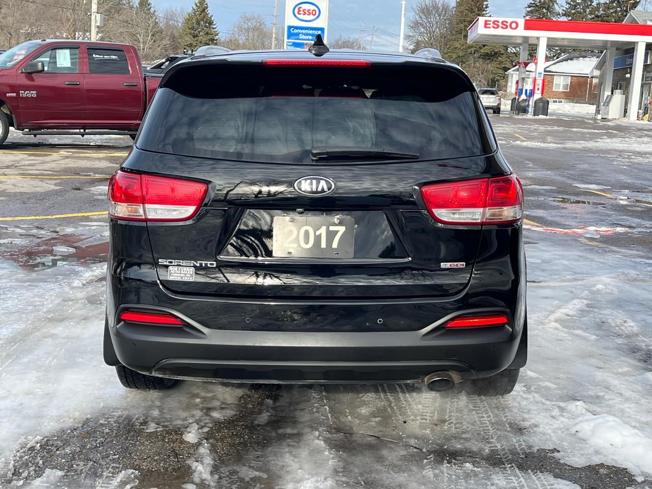 2017 Kia Sorento AWD 4dr LX Turbo Photo
