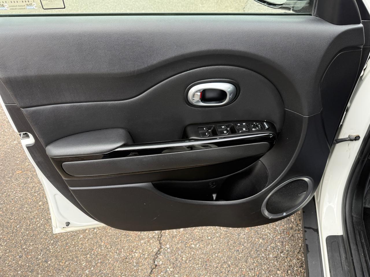 2015 Kia Soul SX Photo