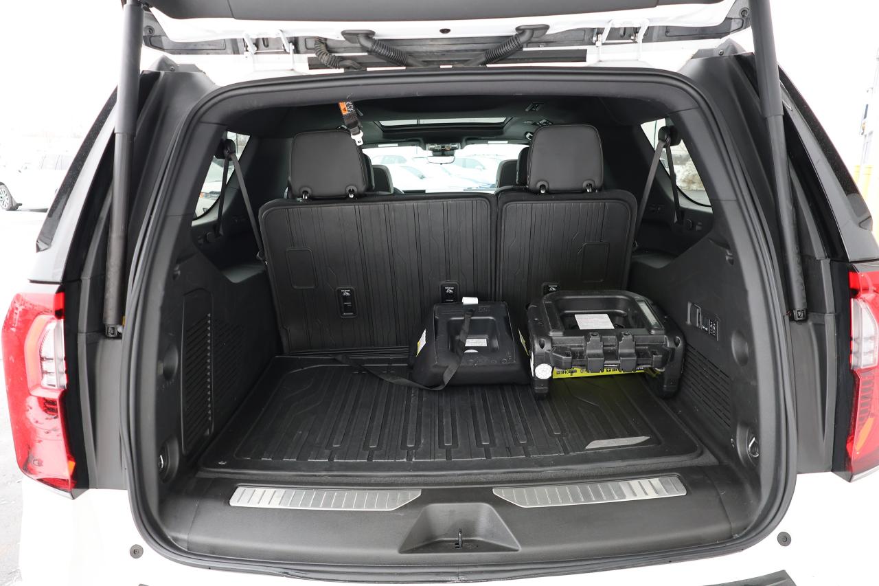 2025 GMC Yukon XL AT4 6.2L V8 - PANOROOF|CAMERA|BLINDSPOT|BOSE Photo