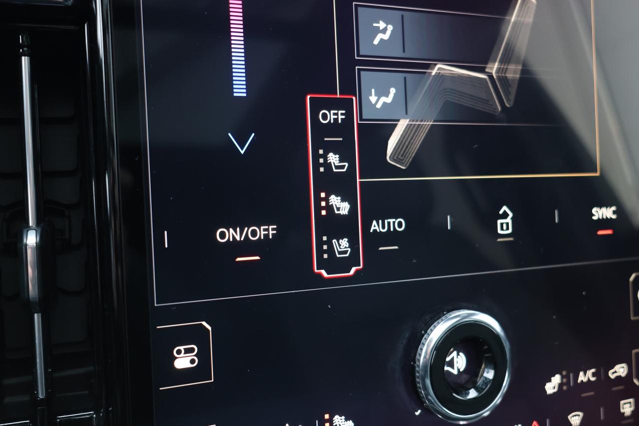 2025 GMC Yukon XL AT4 6.2L V8 - PANOROOF|CAMERA|BLINDSPOT|BOSE Photo