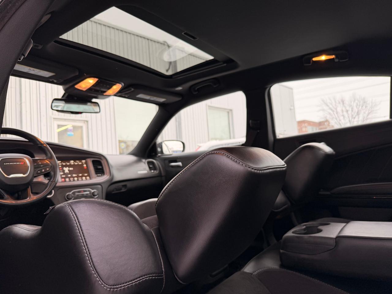 2023 Dodge Charger GT+Adaptive Cruise+Roof+CLEAN CARFAX Photo2