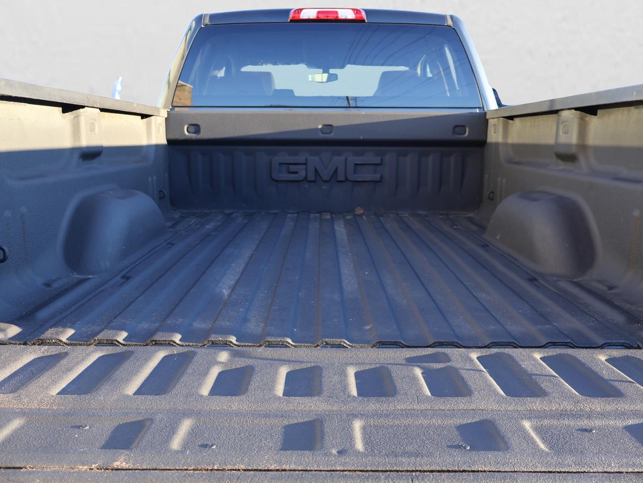 2018 GMC Sierra 1500 V8 ELEVATION 4WD CERTIFIED *ACCIDENT FREE* CAMERA BLUETOOTH CRUISE ALLOYS Photo