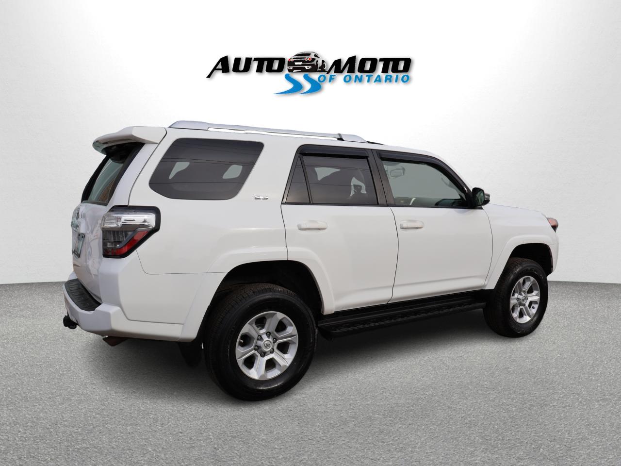 2017 Toyota 4Runner PREMIUM PKG 4WD CERTIFIED *ACCIDENT FREE*2nd WINTER* CAMERA NAV BLUETOOTH LEATHER HEATED SEATS CRUISE ALLOYS Photo