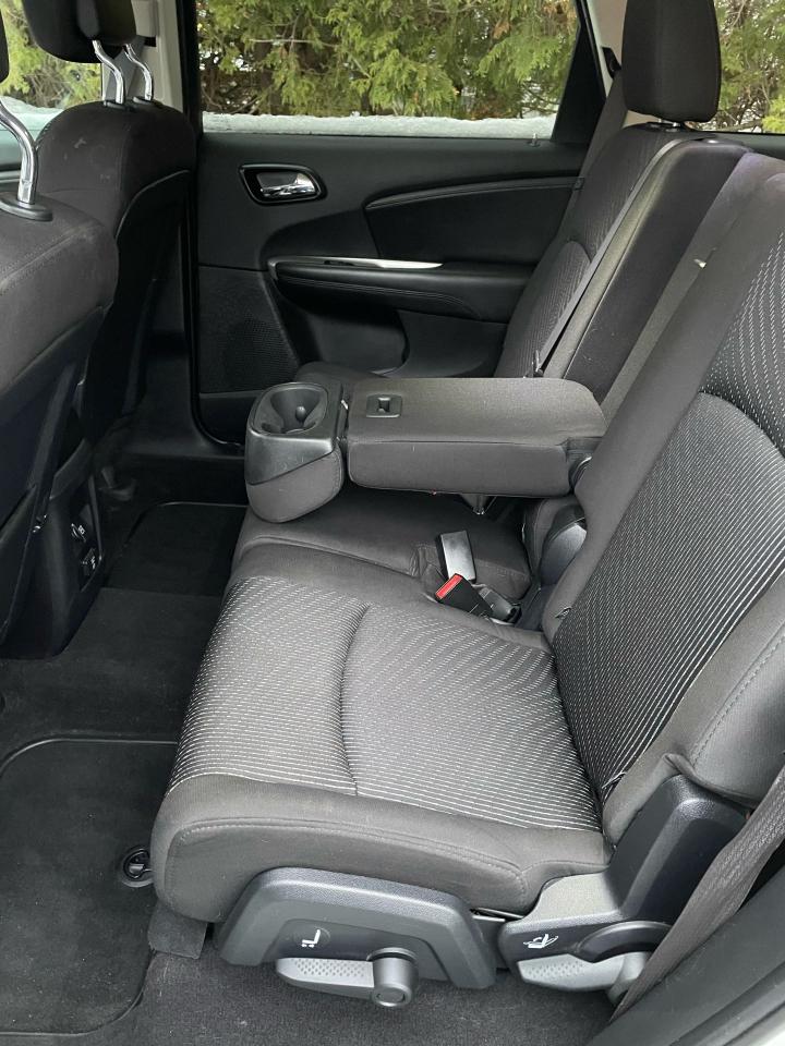 2016 Dodge Journey SXT Photo3