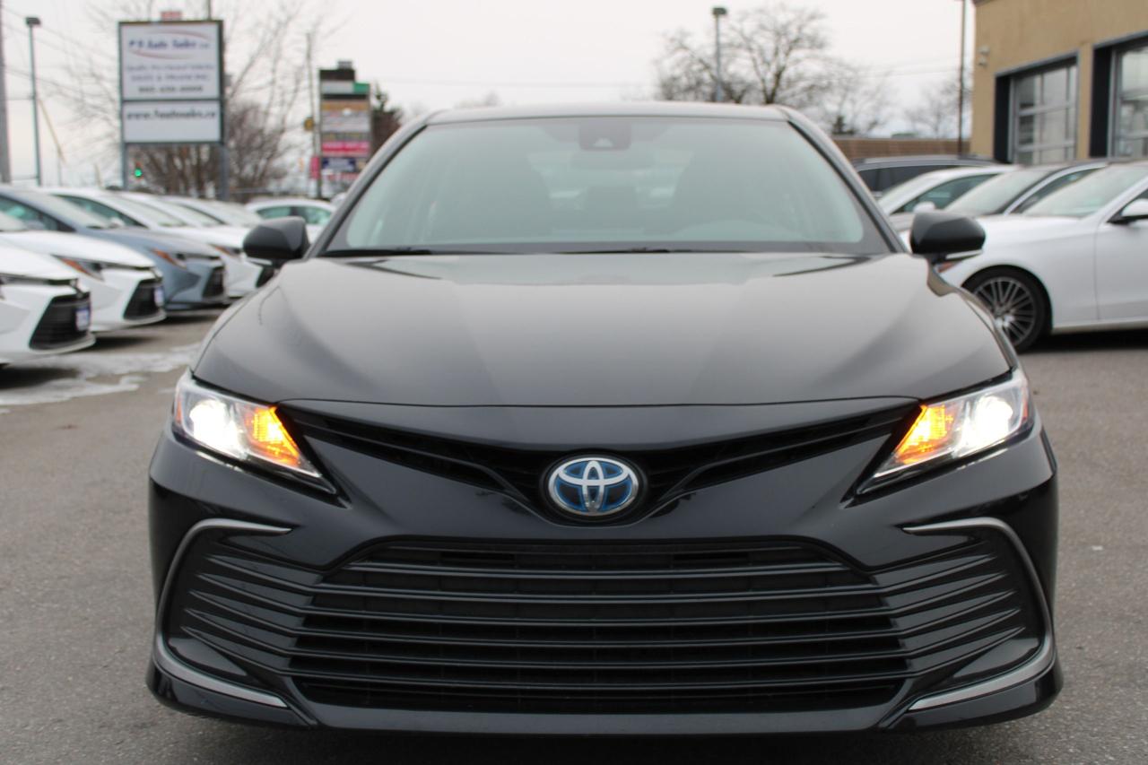 2024 Toyota Camry HYBRID LE Photo