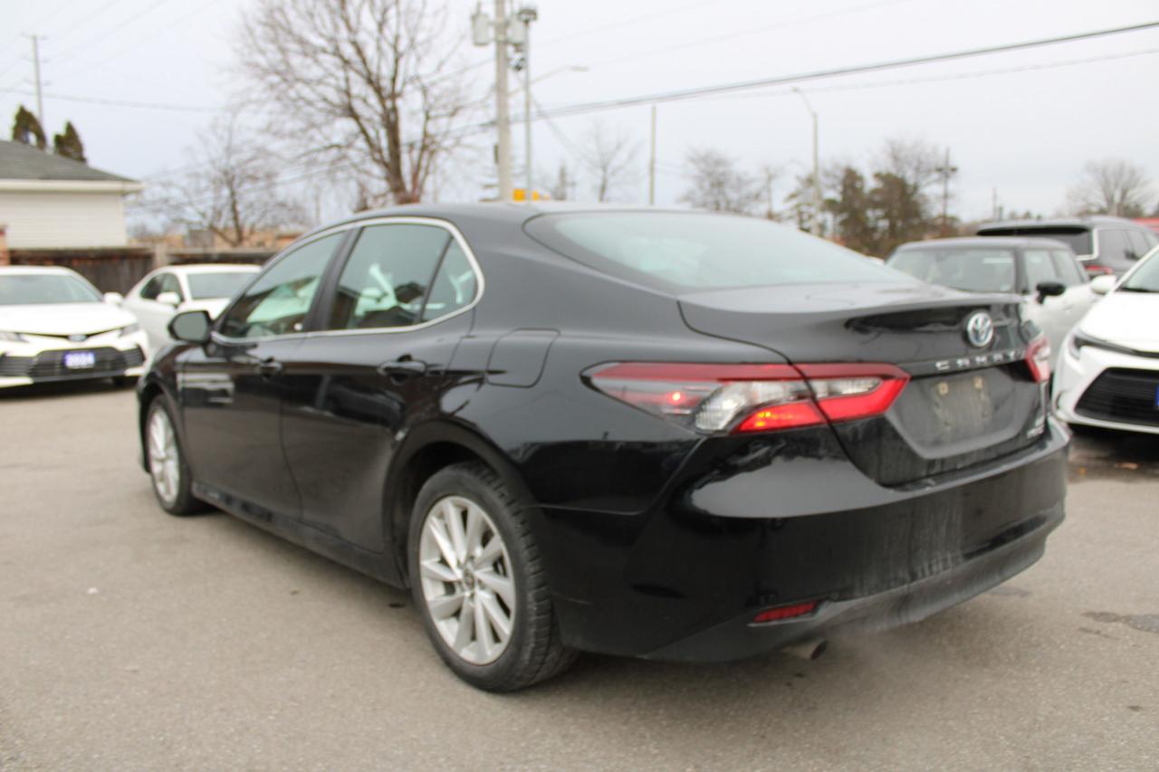 2024 Toyota Camry HYBRID LE Photo4