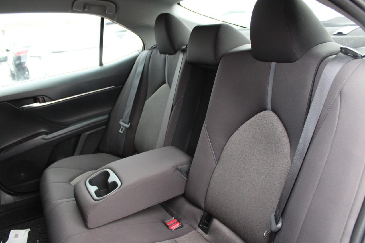 2024 Toyota Camry HYBRID LE Photo