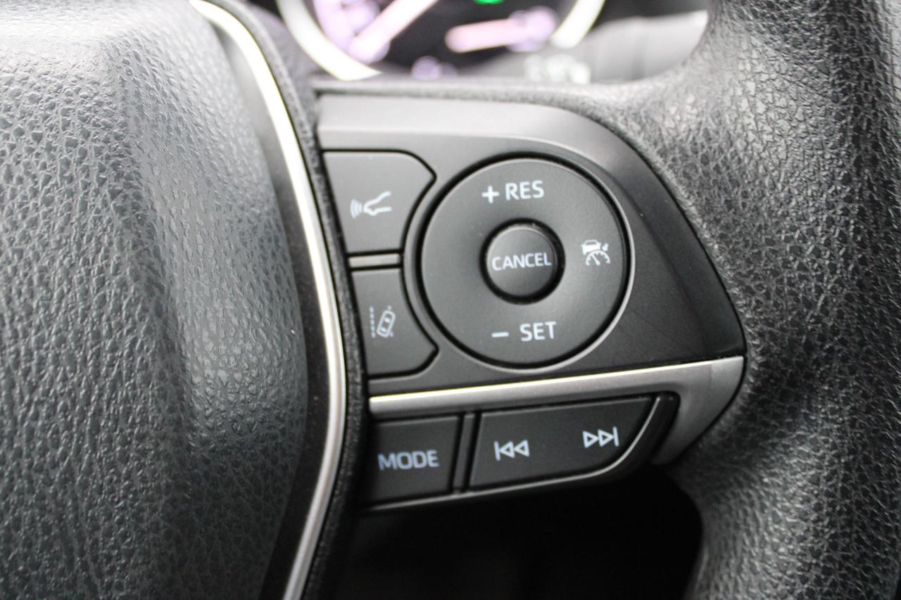 2024 Toyota Camry HYBRID LE Photo