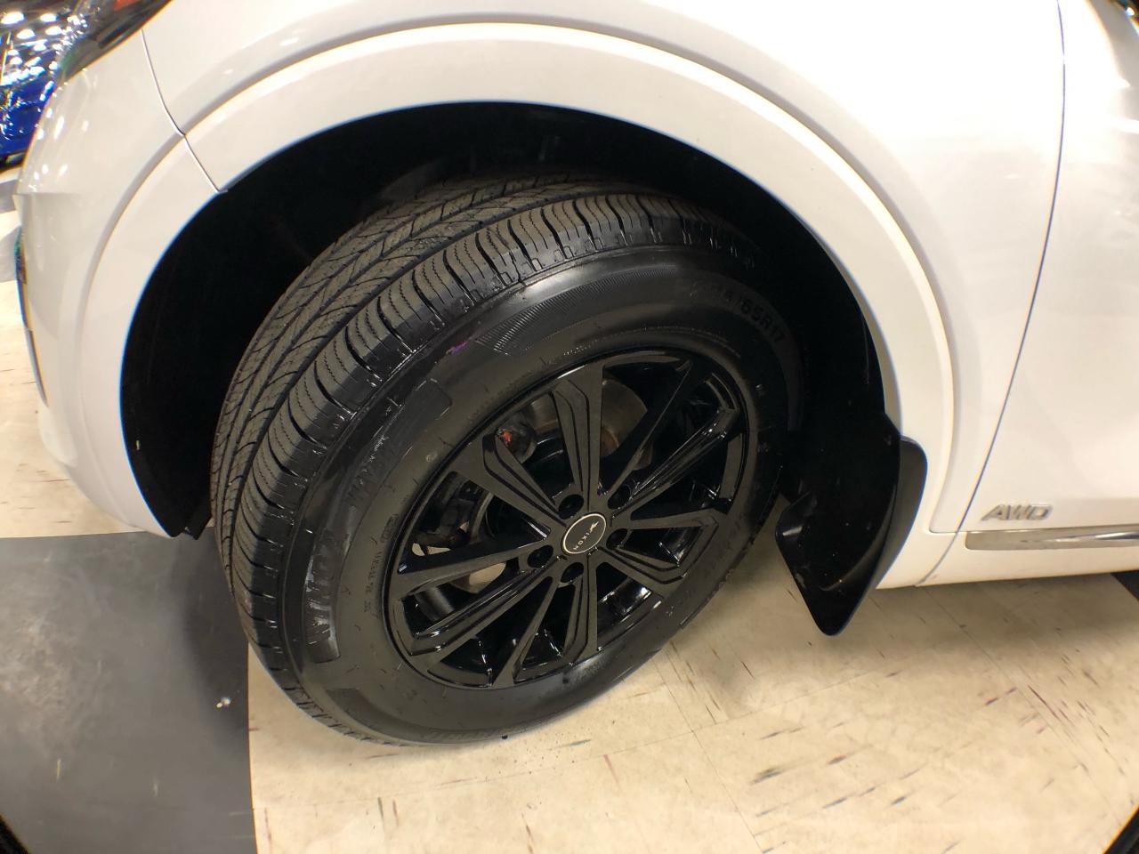 2019 Kia Sorento SXL LIMITED AWD 7 PASS LEATHER PAN/ROOF NAV CAMERA Photo