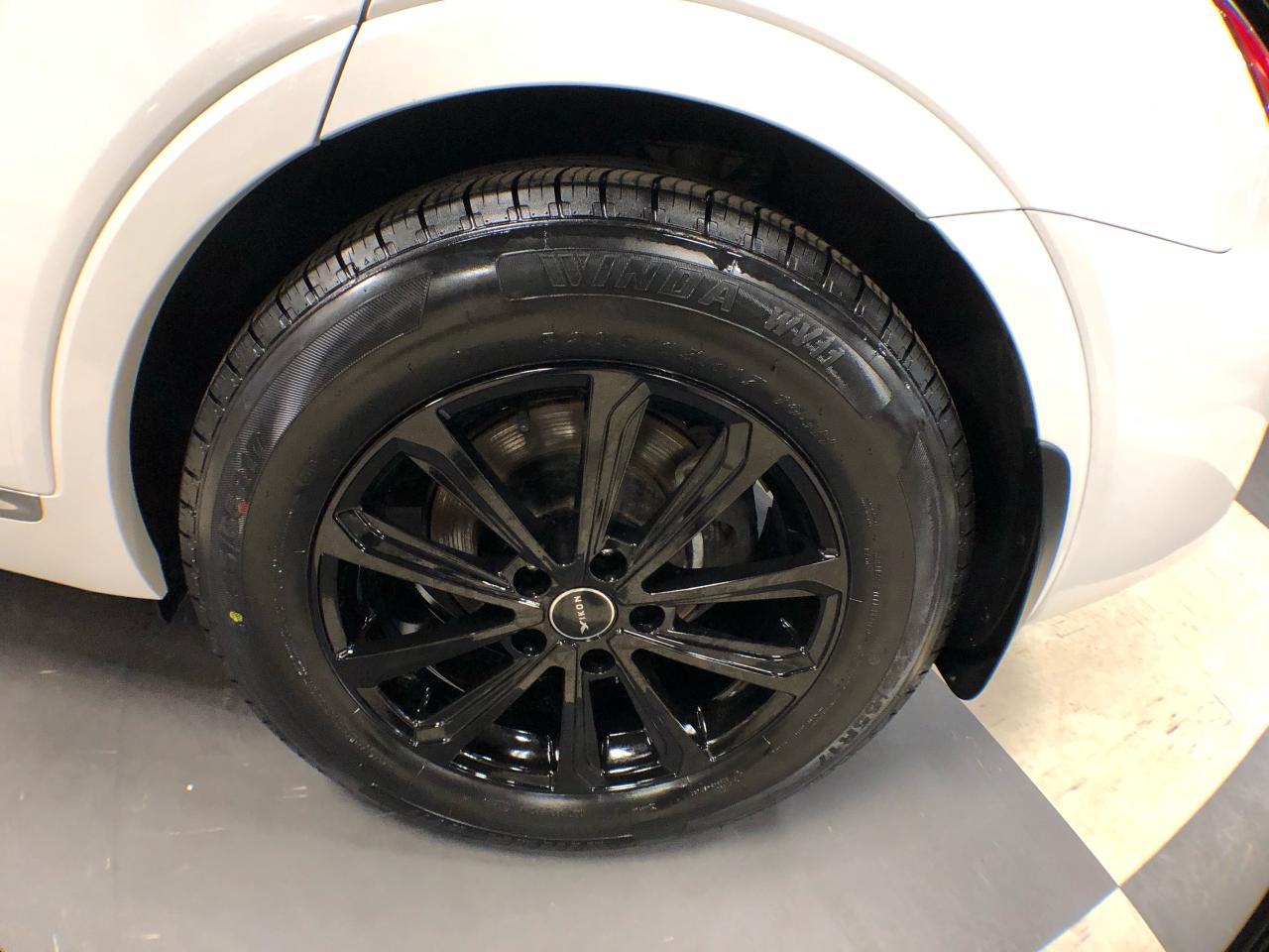 2019 Kia Sorento SXL LIMITED AWD 7 PASS LEATHER PAN/ROOF NAV CAMERA Photo