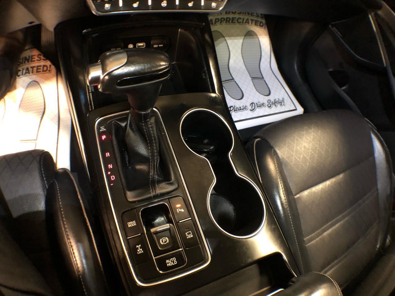 2019 Kia Sorento SXL LIMITED AWD 7 PASS LEATHER PAN/ROOF NAV CAMERA Photo