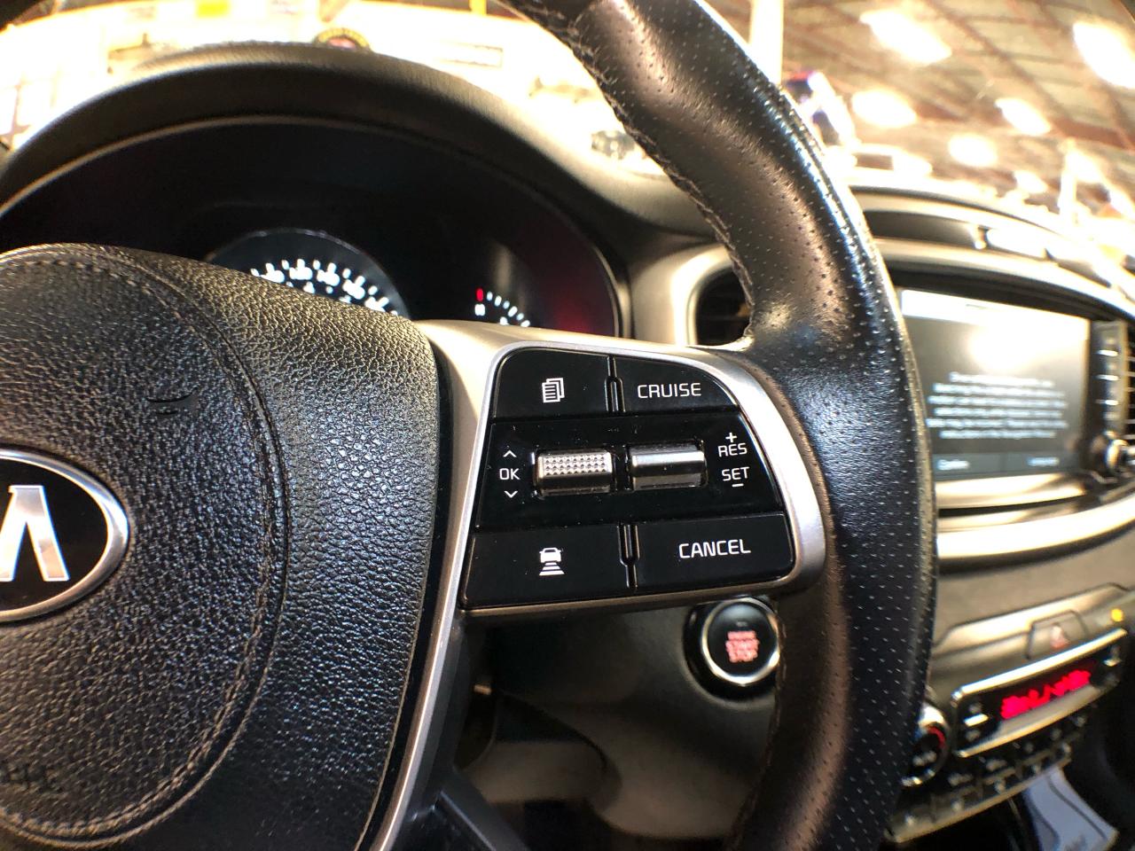 2019 Kia Sorento SXL LIMITED AWD 7 PASS LEATHER PAN/ROOF NAV CAMERA Photo