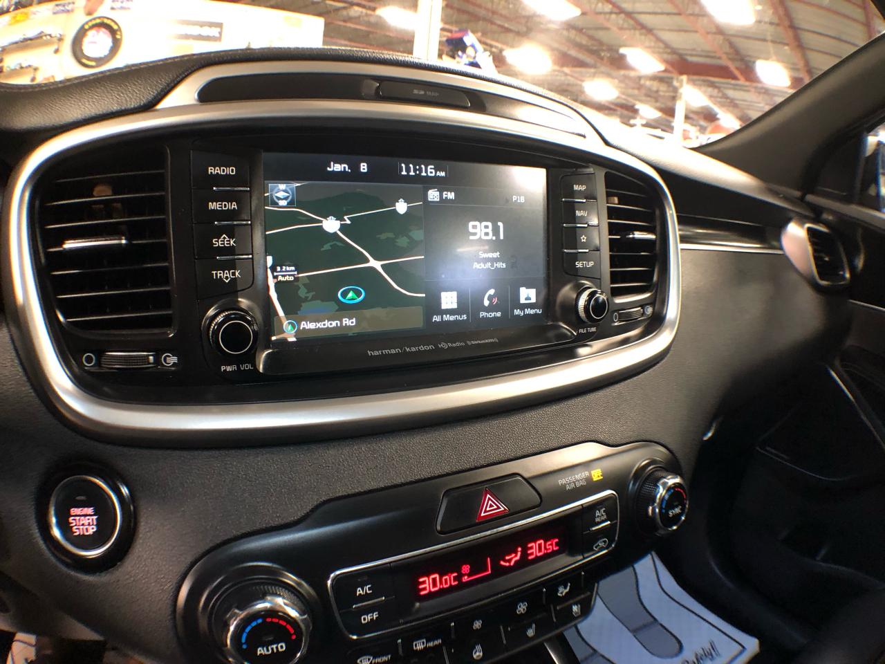 2019 Kia Sorento SXL LIMITED AWD 7 PASS LEATHER PAN/ROOF NAV CAMERA Photo