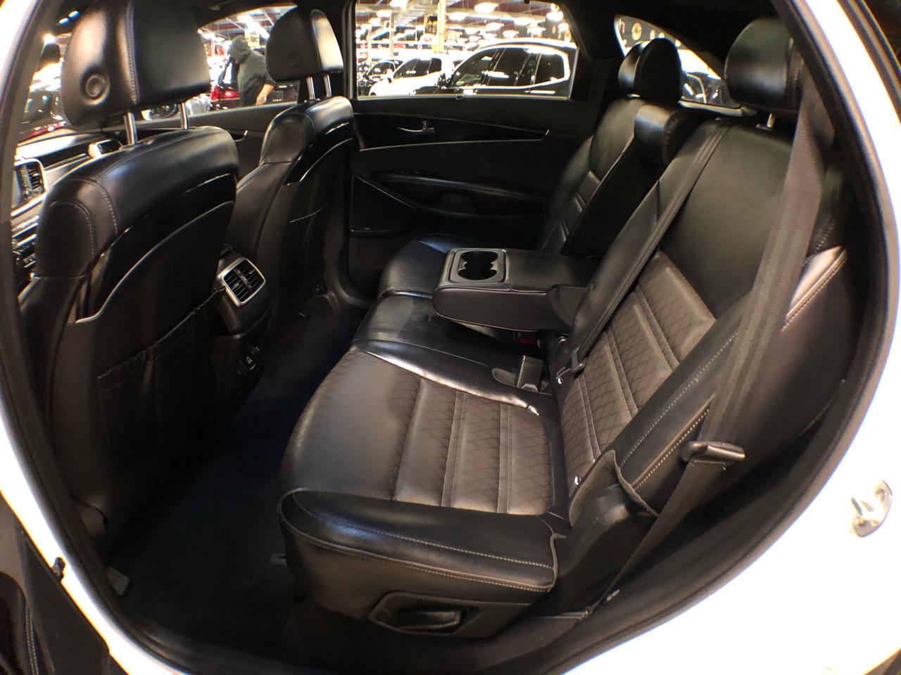 2019 Kia Sorento SXL LIMITED AWD 7 PASS LEATHER PAN/ROOF NAV CAMERA Photo