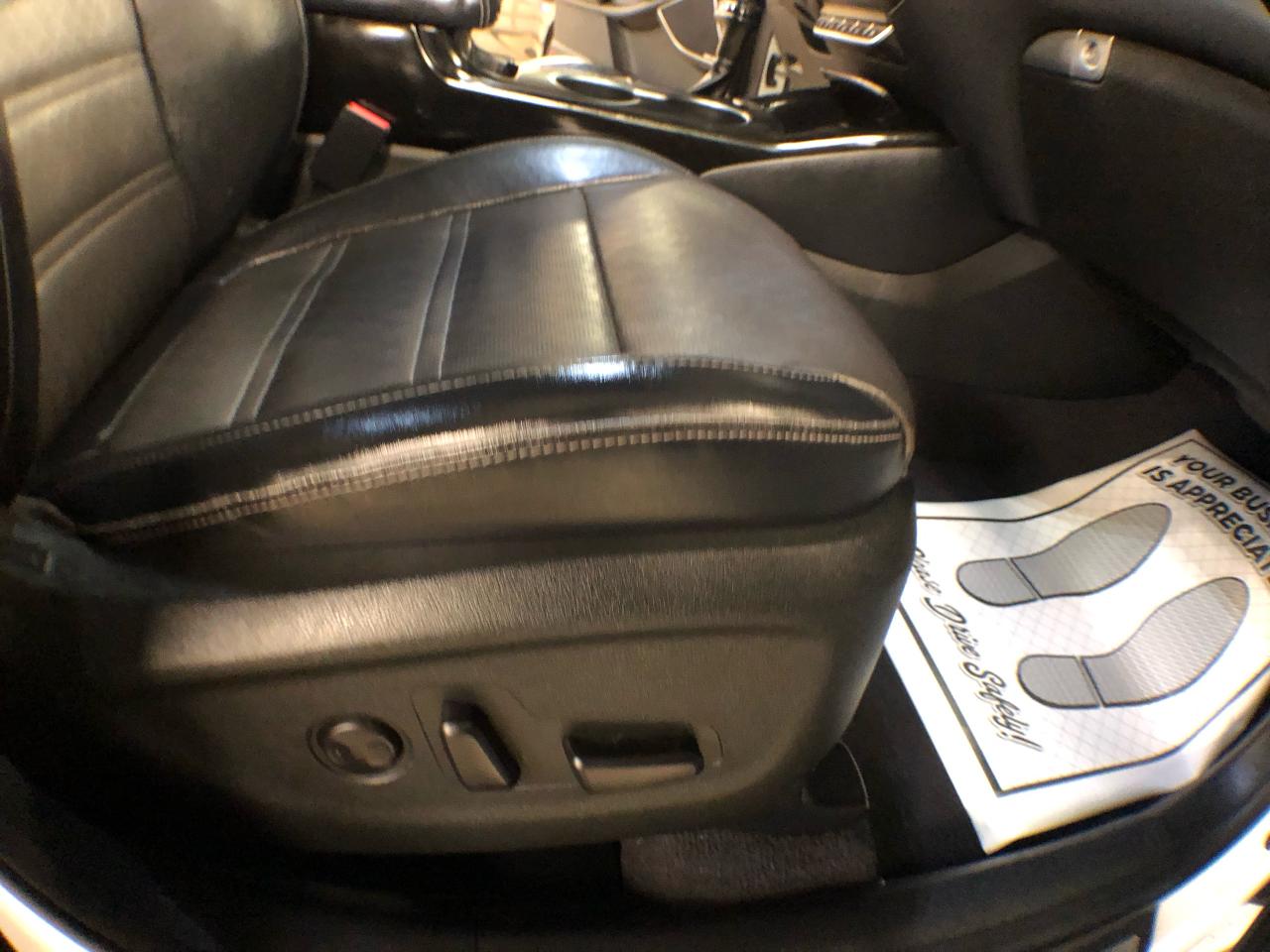 2019 Kia Sorento SXL LIMITED AWD 7 PASS LEATHER PAN/ROOF NAV CAMERA Photo