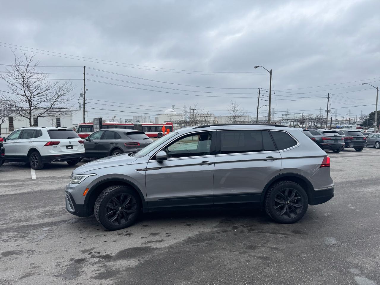 2022 Volkswagen Tiguan COMFORTLINE AWD LEATHER CARPLAY B/SPOT L/ASSIST Photo3