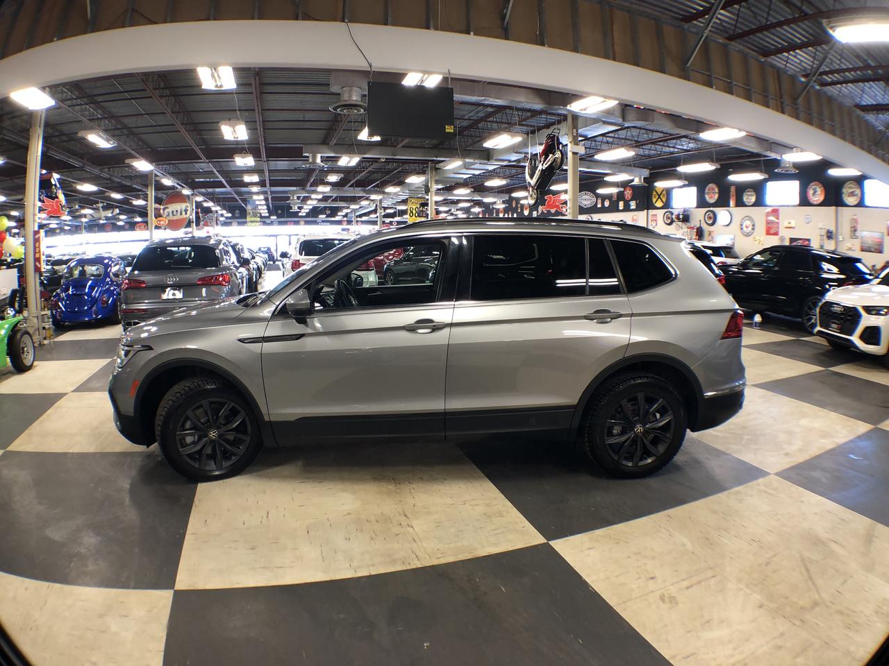 2022 Volkswagen Tiguan COMFORTLINE AWD LEATHER CARPLAY B/SPOT L/ASSIST Photo3