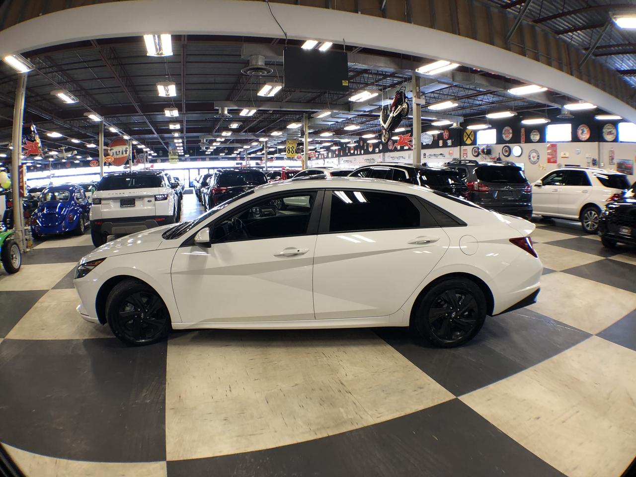 2021 Hyundai Elantra PREFERRED P/SUNROOF CARPLAY L/ASSIST B/SPOT CAMERA Photo3