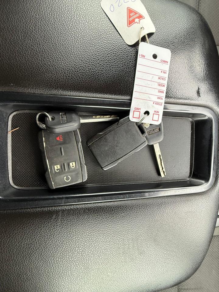 2015 GMC Sierra 1500 SLE Crew Cab 4X4 *ONE OWNER*CLEAN CARFAX* Photo4