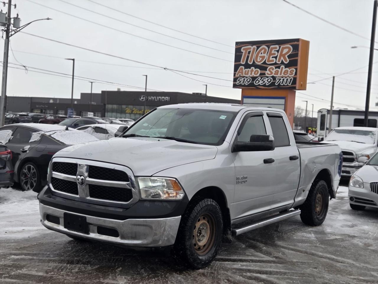 2016 RAM 1500 ST, 4X4, QUAD CAB, ONLY 128KMS, INSURANCE WRITEOFF - Photo #1