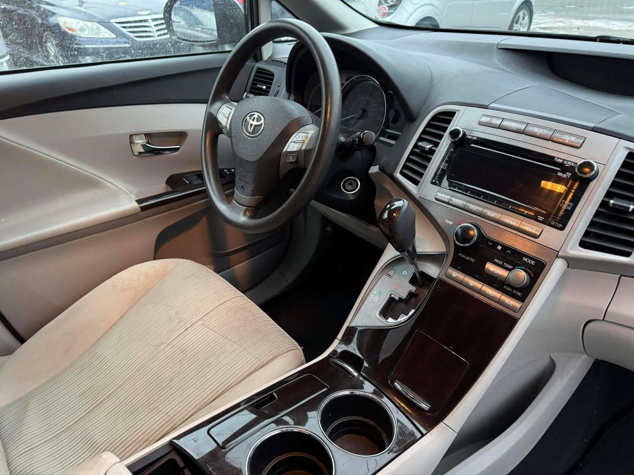 2011 Toyota Venza  - Photo #10