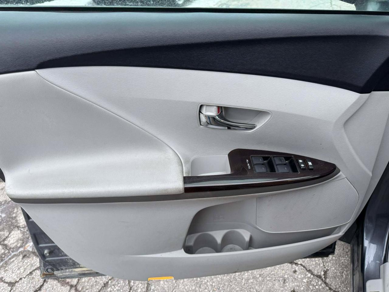 2011 Toyota Venza  - Photo #19