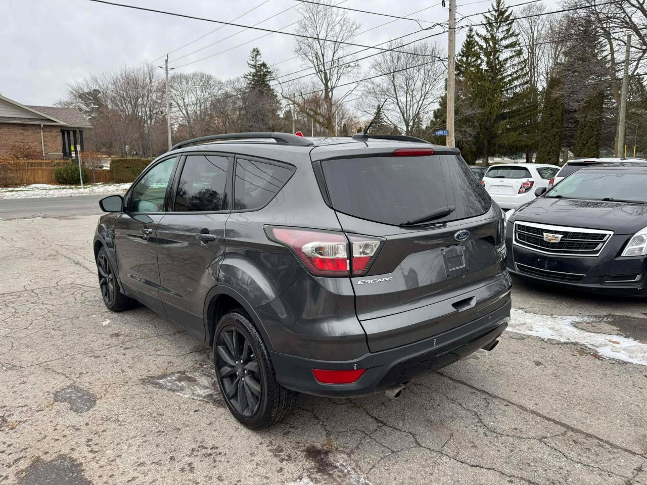 2017 Ford Escape Titanium Photo4