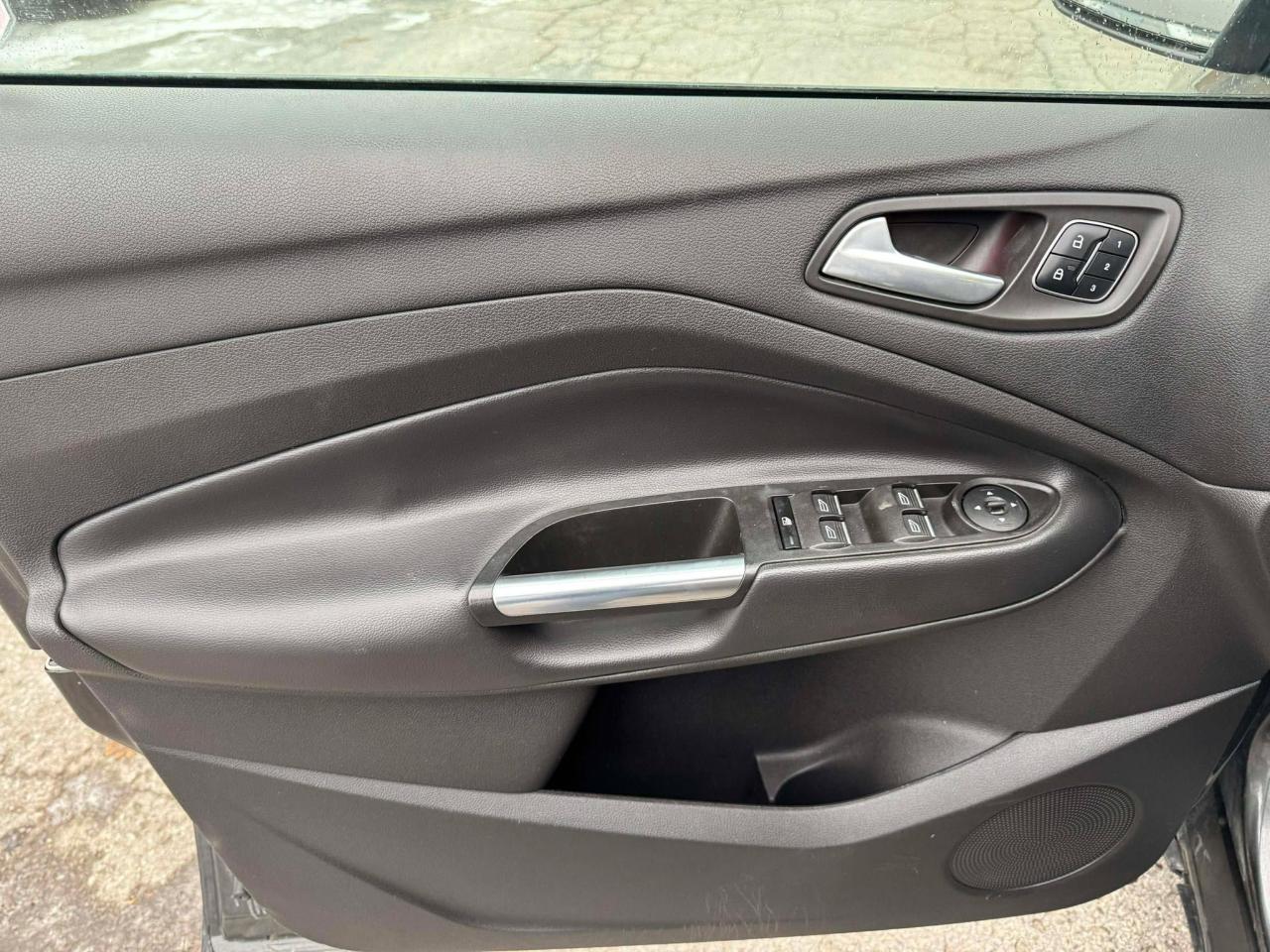 2017 Ford Escape Titanium Photo