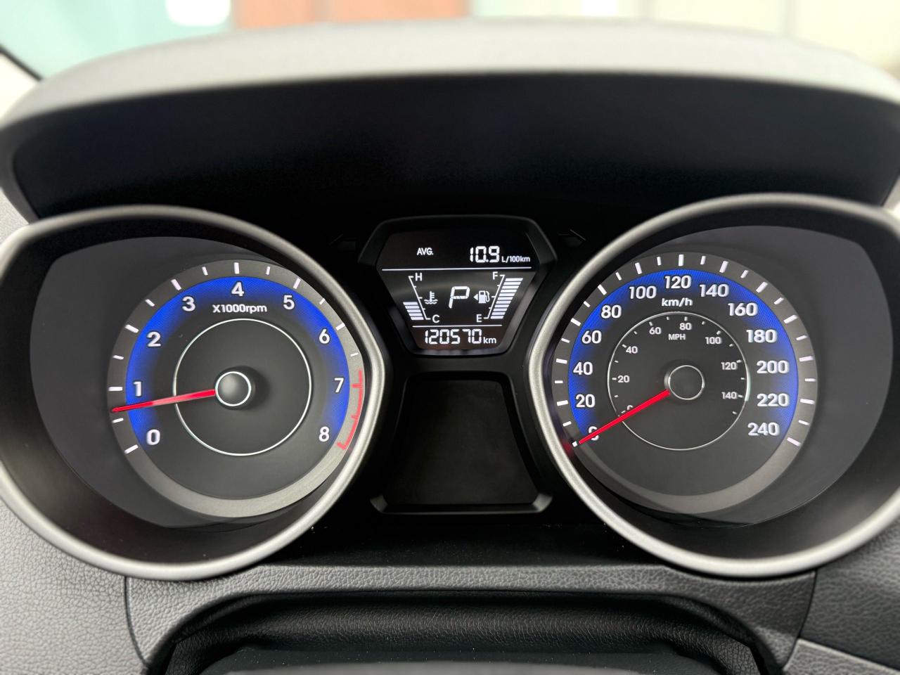 2015 Hyundai Elantra Limited Photo