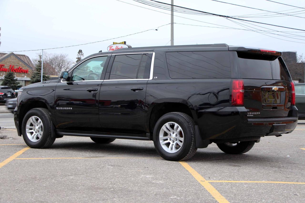 2016 Chevrolet Suburban 4WD 4dr 1500 LS Photo4