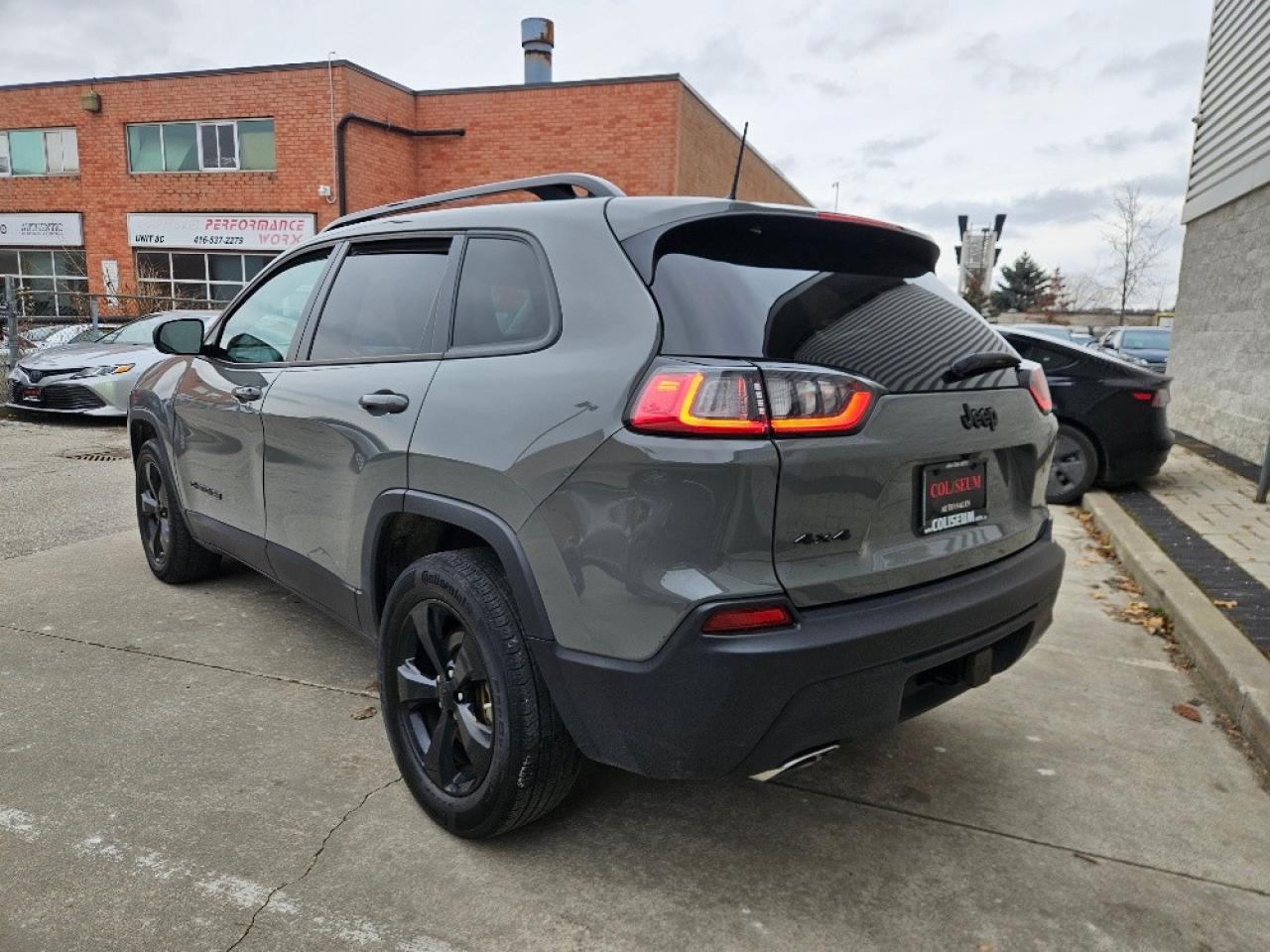 2022 Jeep Cherokee ALTITUDE 4X4-LEATHER-SKYVIEW ROOF-NAVIGATION Photo2