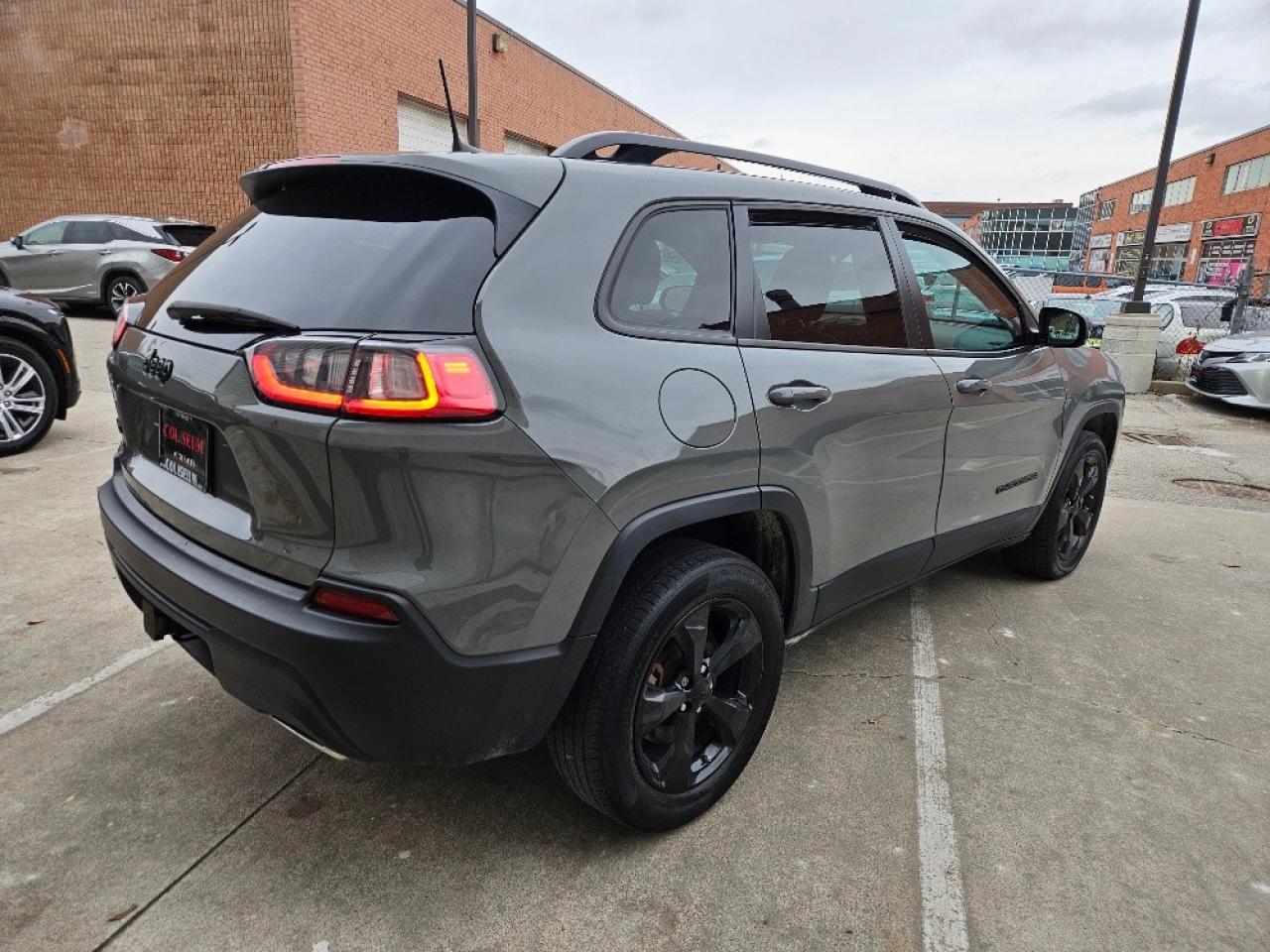 2022 Jeep Cherokee ALTITUDE 4X4-LEATHER-SKYVIEW ROOF-NAVIGATION Photo