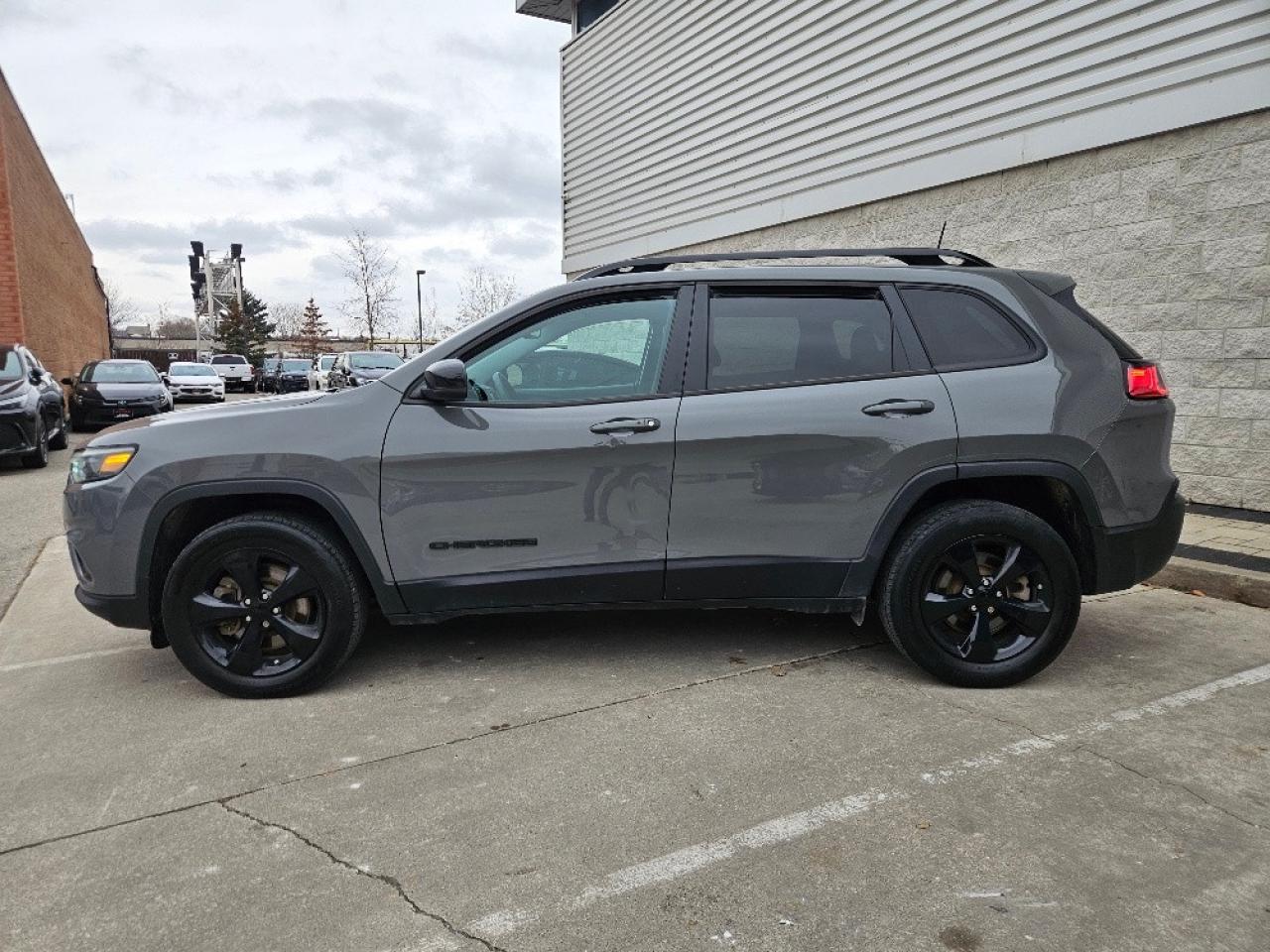 2022 Jeep Cherokee ALTITUDE 4X4-LEATHER-SKYVIEW ROOF-NAVIGATION Photo